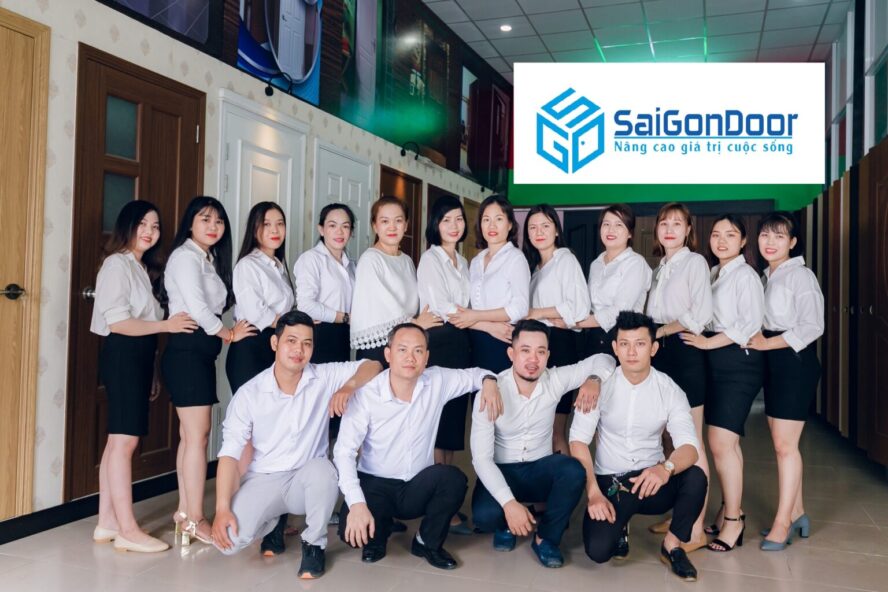 CEO Trần Văn Lãm 25 Nhan vien SaiGonDoor 1 1536x1024 1